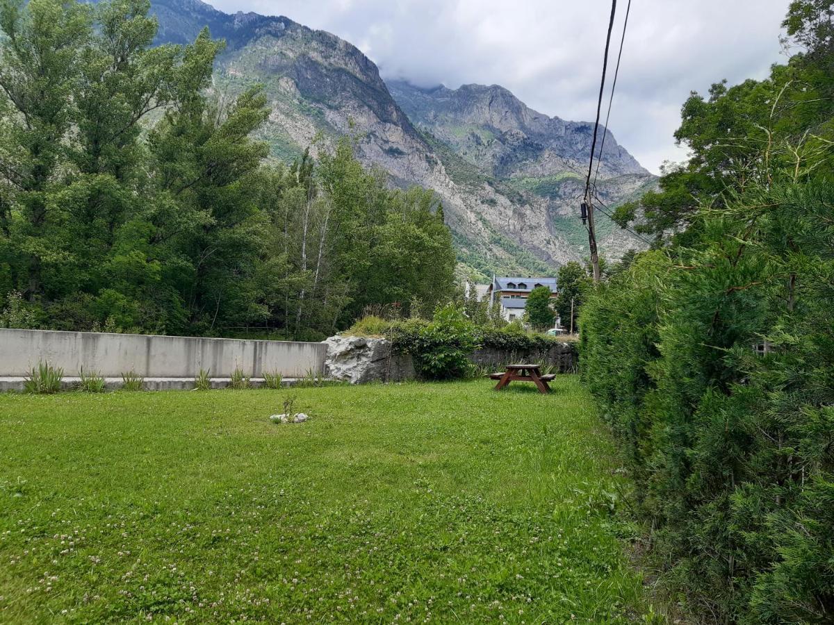Casa Marcos Διαμέρισμα Benasque Εξωτερικό φωτογραφία